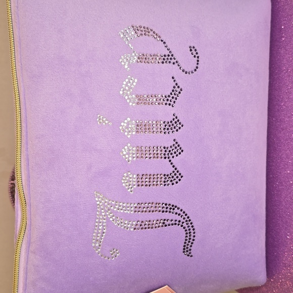 Juicy Couture 💜NWT💜 Light Purple Cosmetic Travel Bag!💜💜💜 - Picture 4 of 12